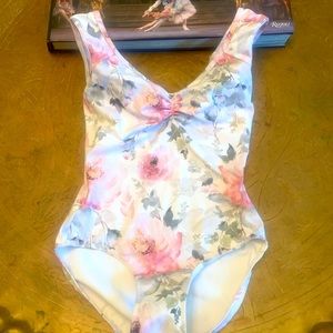 Eleve leotard